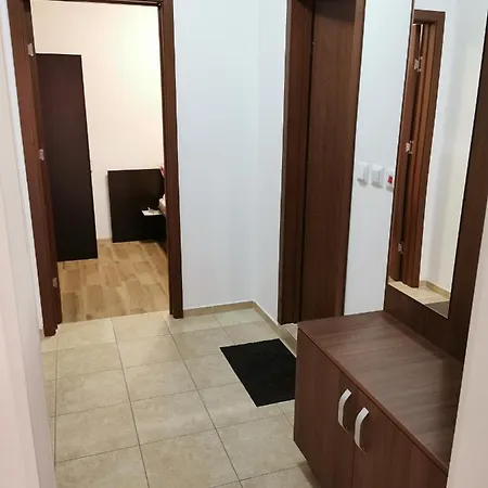 Kraev * Πριμόρσκο